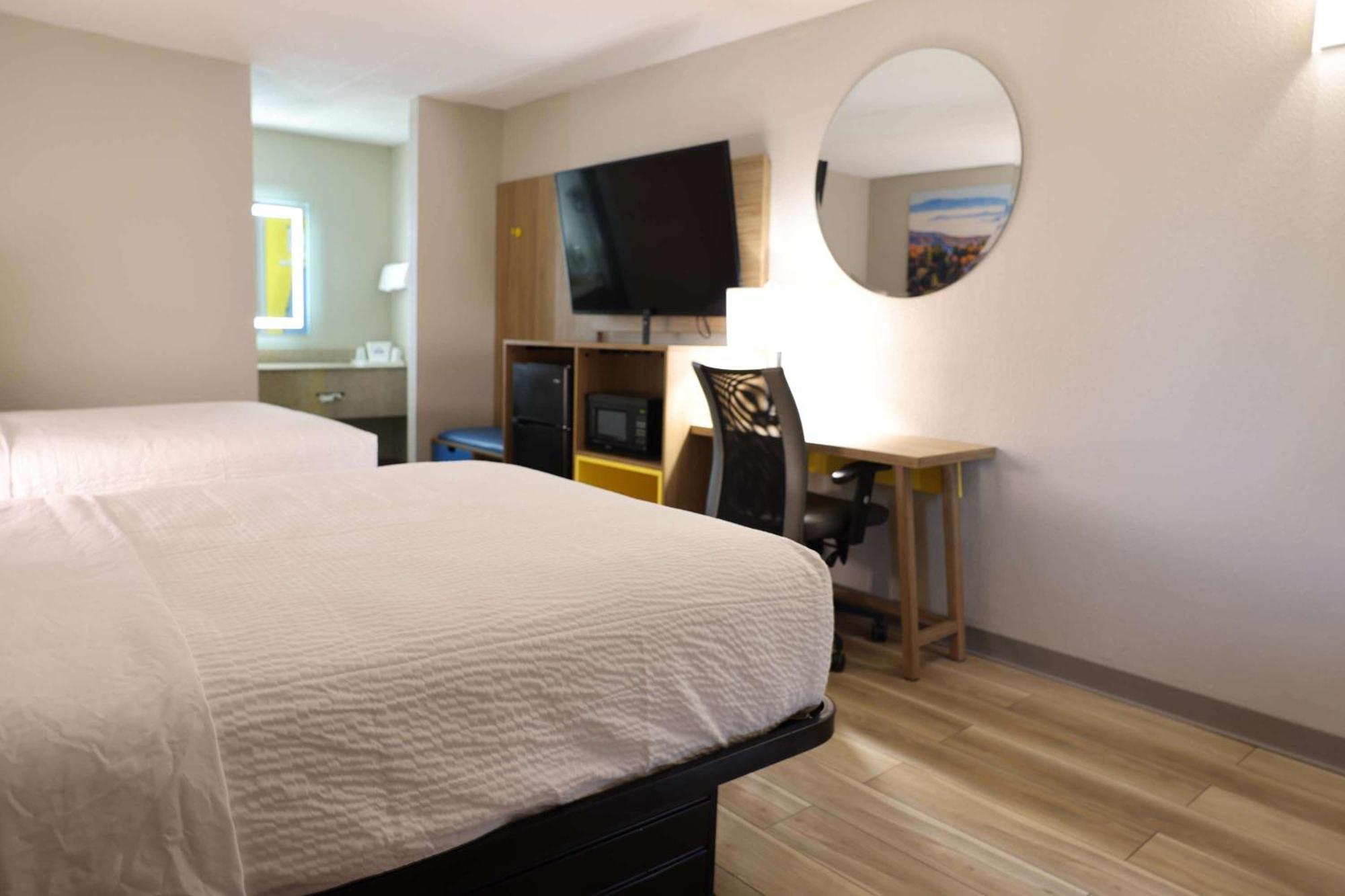 Days Inn By Wyndham Kings Dominion דוסוול מראה חיצוני תמונה