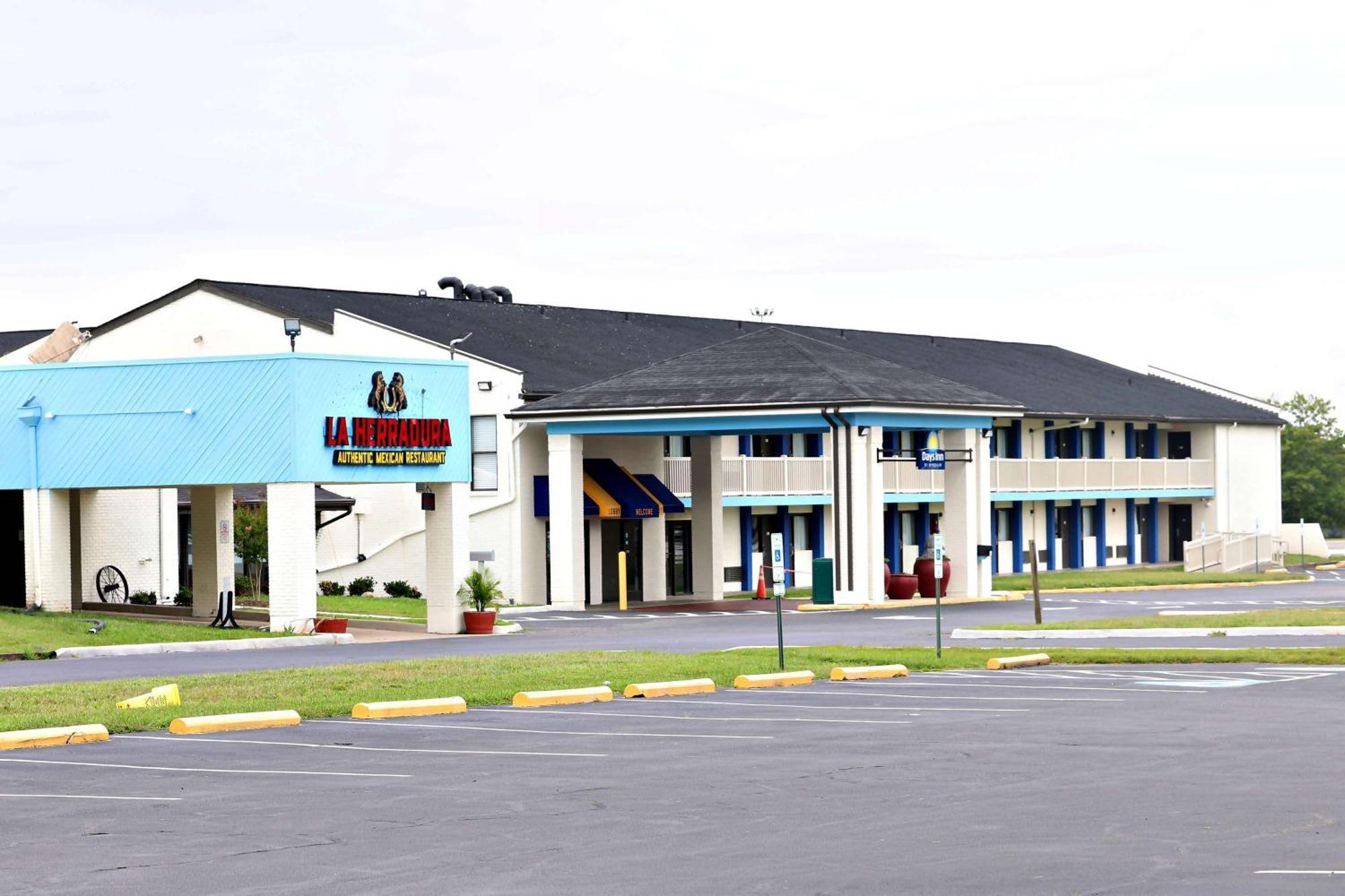Days Inn By Wyndham Kings Dominion דוסוול מראה חיצוני תמונה